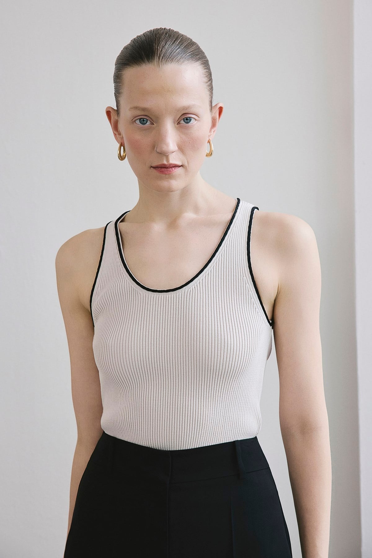 Ribbed V-Neck Knit  Tank Top